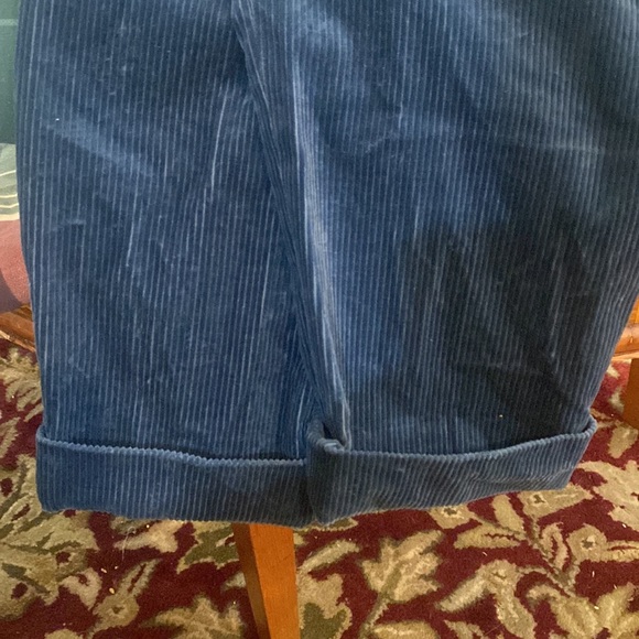 Hugo boss blue relaxed fit corduroy pants. Slight taper, stitched cuff at ankle - Picture 5 of 5
